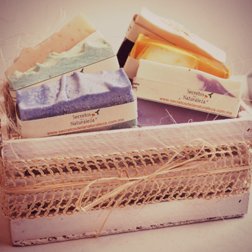 Caja de regalo con jabones naturales